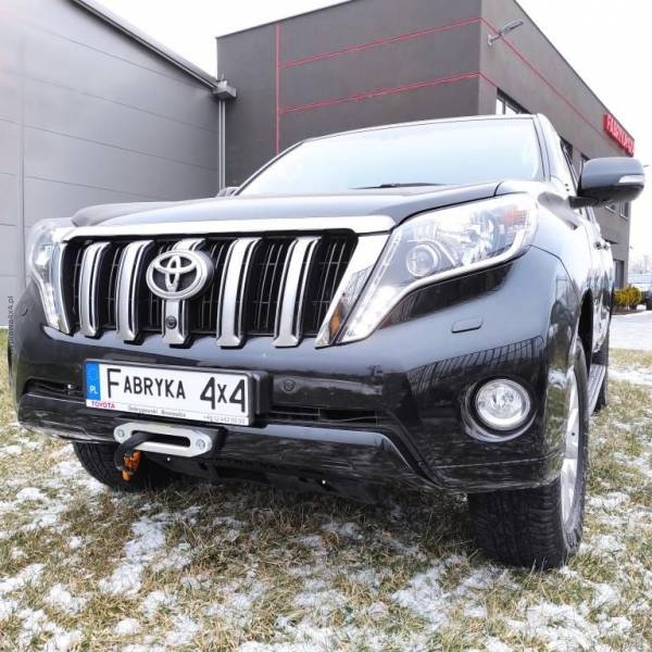 PŁYTA POD WYCIĄGARKĘ TOYOTA LCJ150 13-17	